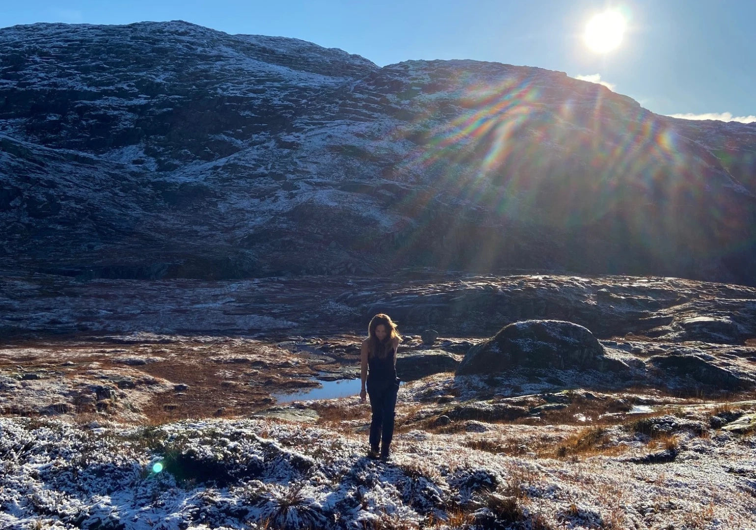 Lucy Clarke ser mot Norge